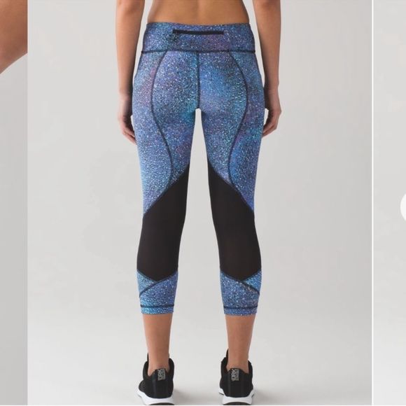 Lululemon Pace Rival Crop 22” Strive Multi Black Blue Mermaid Galaxy Size 4 - Picture 8 of 16
